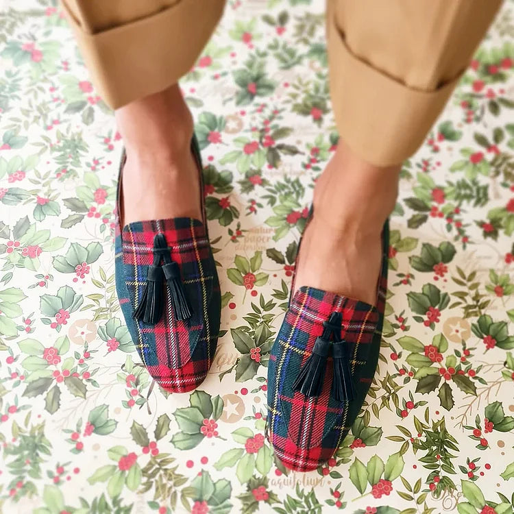 Carys - Timeless Fringe Moccasins