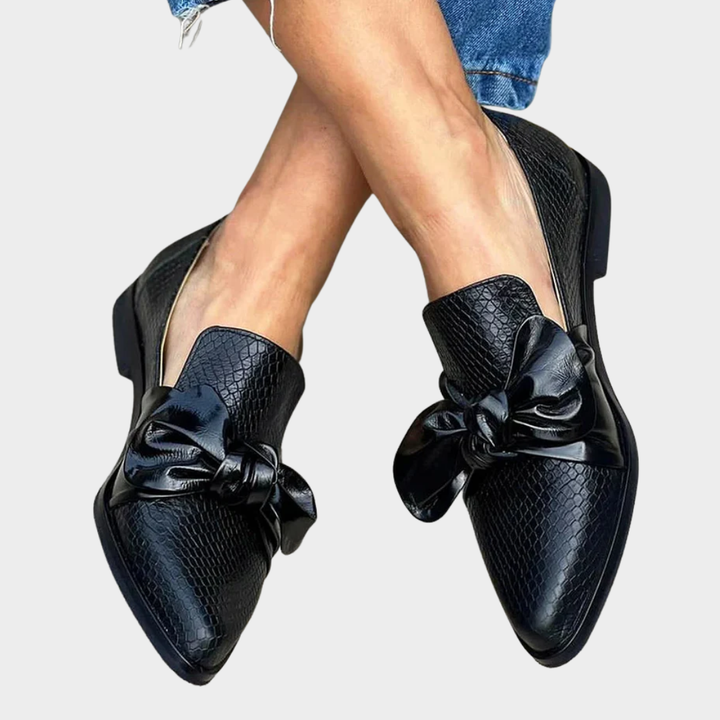 Chelsea - Elegant loafers with bow
